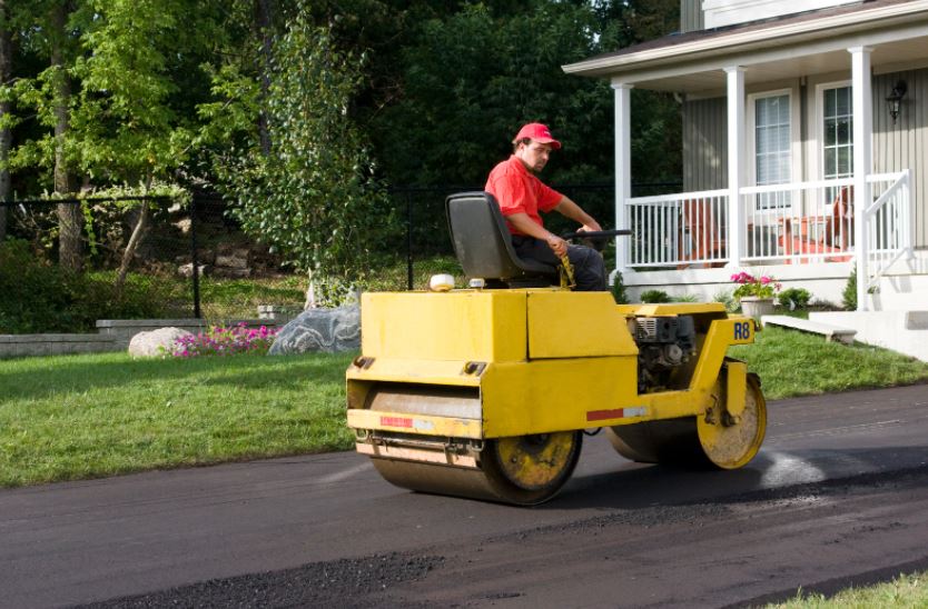 A Helpful guide on repairing your asphalt driveway this winter!