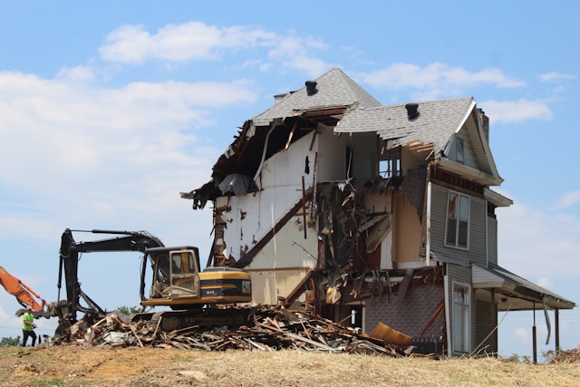 6 Important Questions to Ask a Potential Residential Demolition Contractor